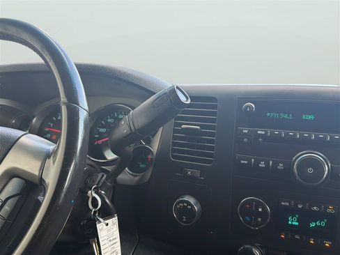 Used 2011 Chevrolet Silverado 1500 LT w/ All-Star Edition AWD/4WD image 17
