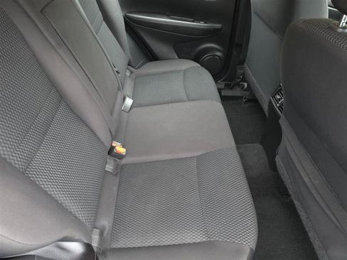 Used 2018 Nissan Rogue Sport S image 27