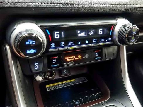 Used 2021 Toyota RAV4 Limited AWD/4WD image 23