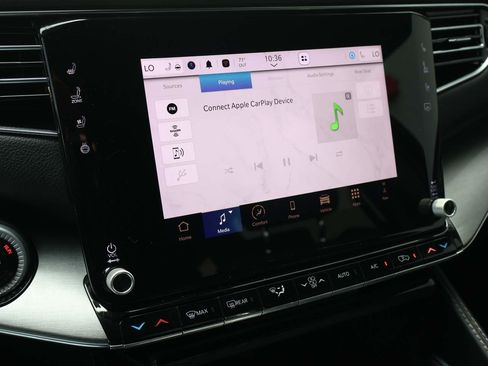 Used 2024 Jeep Wagoneer Series II RWD image 14