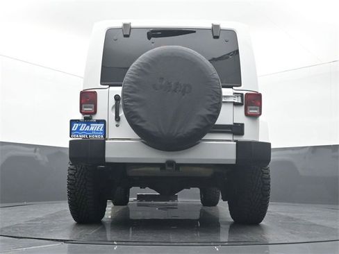 Used 2014 Jeep Wrangler Unlimited Sahara w/ Connectivity Group image 10