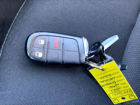 Used 2023 Jeep Renegade Latitude image 15