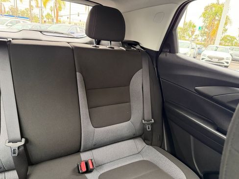 Used 2025 Chevrolet TrailBlazer LT image 35