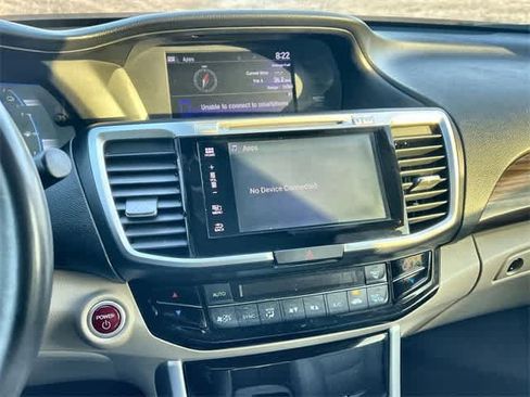 Used 2017 Honda Accord Touring image 18