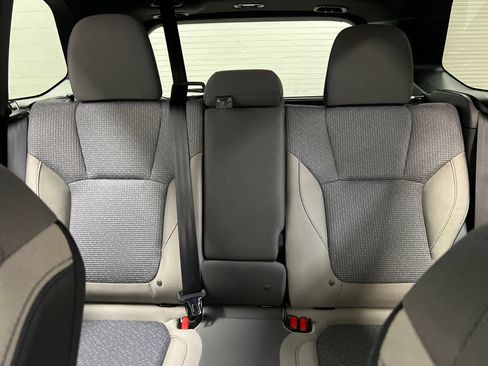 Used 2025 Subaru Forester Premium AWD/4WD image 26