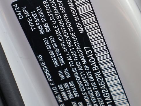 Used 2024 Porsche Macan S image 31