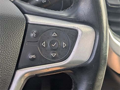 Used 2023 GMC Acadia SLT image 25