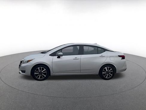 Used 2025 Nissan Versa SV FWD image 8
