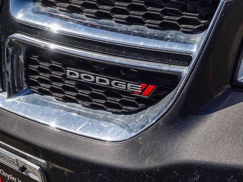 Certified 2019 Dodge Grand Caravan SXT image 3