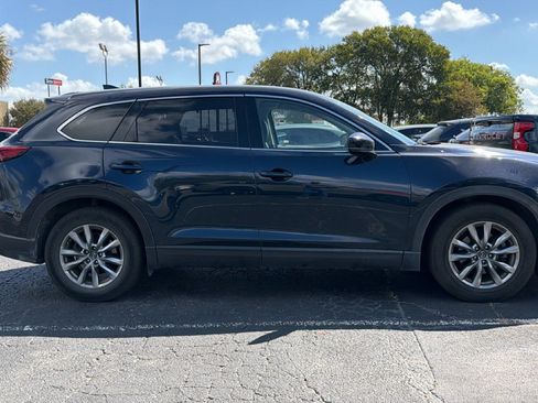 Used 2018 MAZDA CX-9 Touring w/ Touring Premium Package FWD image 3