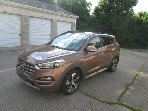 Used 2017 Hyundai Tucson Limited w/ Limited Ultimate Package 03 AWD/4WD image 2