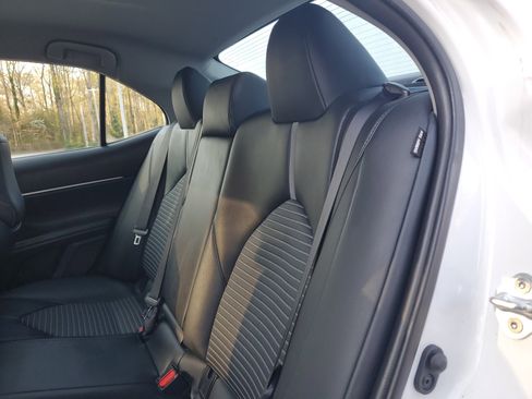 Used 2023 Toyota Camry SE image 11