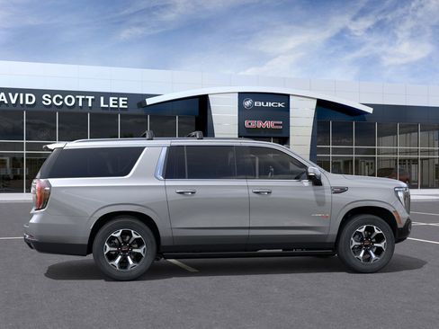 New 2026 GMC Yukon XL AT4 Ultimate w/ LPO, Floor Liner Package AWD/4WD image 5