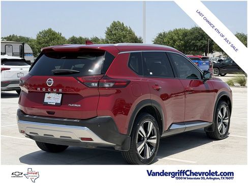 Used 2021 Nissan Rogue Platinum FWD image 4