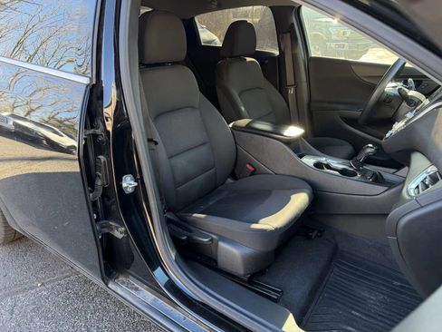 Used 2020 Chevrolet Malibu LT image 13