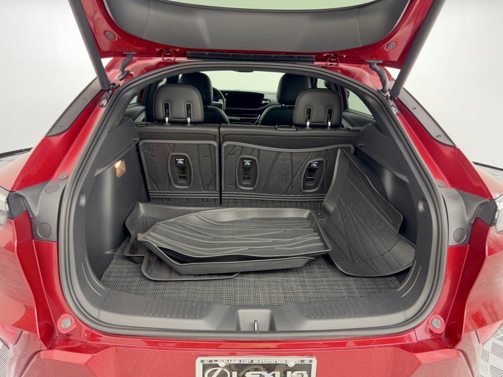 Used 2025 Buick Envista Avenir FWD image 28