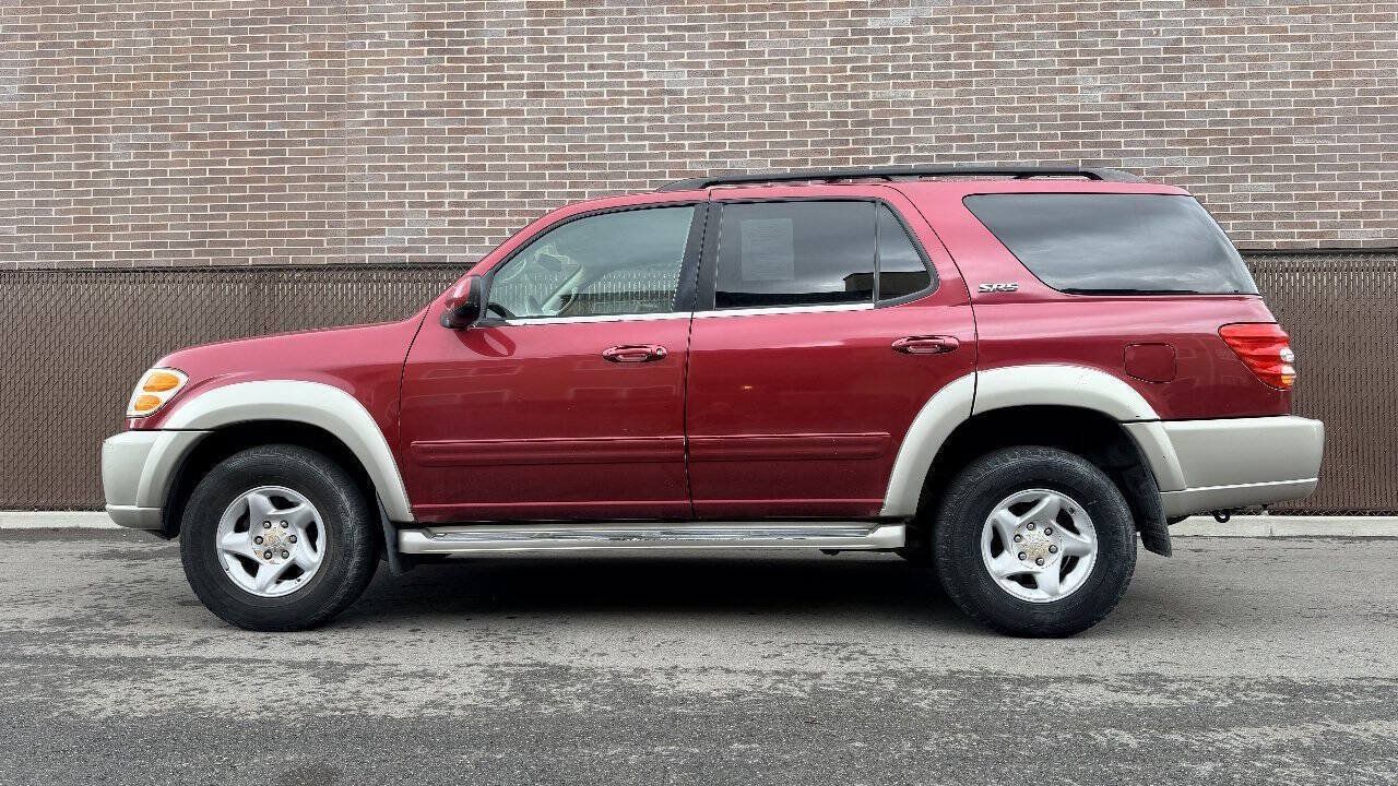 Used 2001 Toyota Sequoia SR5 w/ Preferred Pkg AWD/4WD image 3