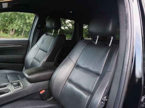 Used 2018 Jeep Grand Cherokee Limited AWD/4WD image 29