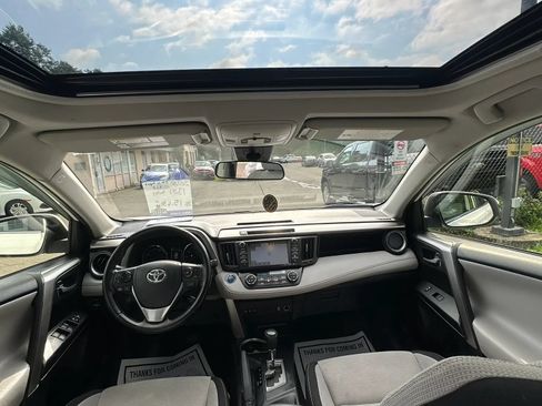 Used 2016 Toyota RAV4 XLE w/ Convenience Package AWD/4WD image 25