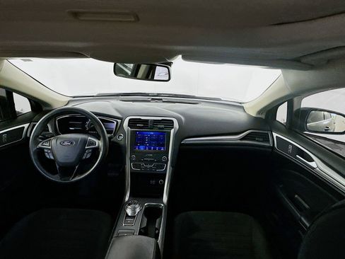 Used 2020 Ford Fusion SE FWD image 23