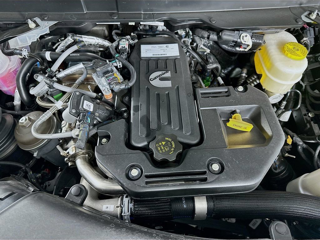 New 2026 RAM 2500 Limited w/ Towing Technology Group AWD/4WD image 18