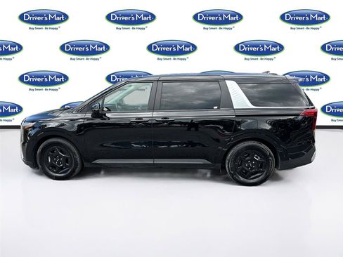 Used 2025 Kia Carnival FWD image 4