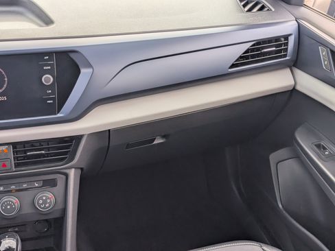 Used 2022 Volkswagen Taos SE w/ IQ.Drive SE Package image 15