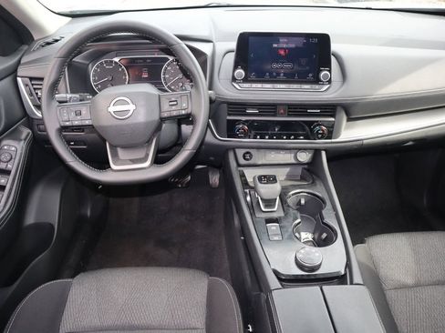 Certified 2025 Nissan Rogue SV AWD/4WD image 15