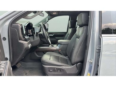 Used 2024 GMC Sierra 2500 SLT w/ SLT Premium Package AWD/4WD image 11