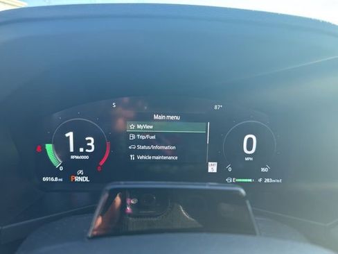 Used 2025 Ford Explorer ST-Line w/ Premium Package image 5