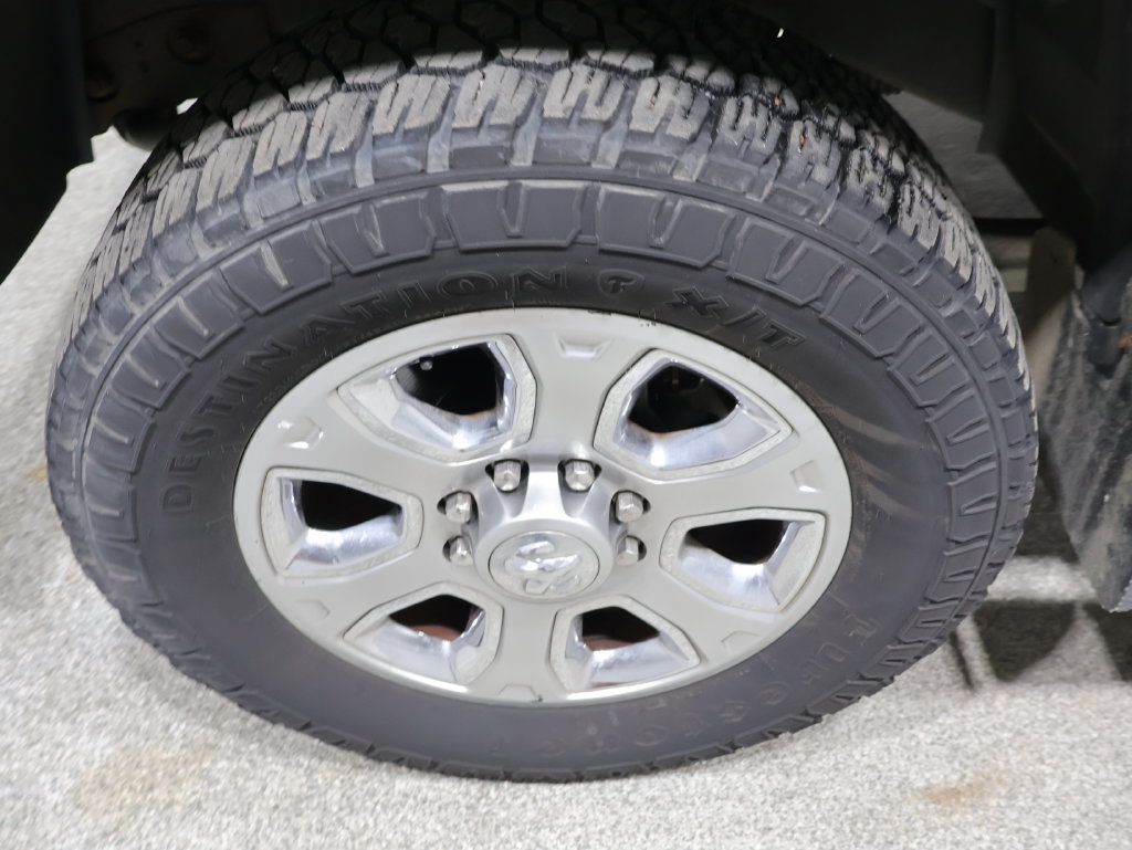 Used 2015 RAM 2500 Limited AWD/4WD image 9