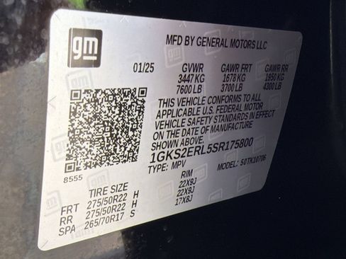 Used 2025 GMC Yukon Denali Ultimate w/ LPO, Floor Liner Package AWD/4WD image 21