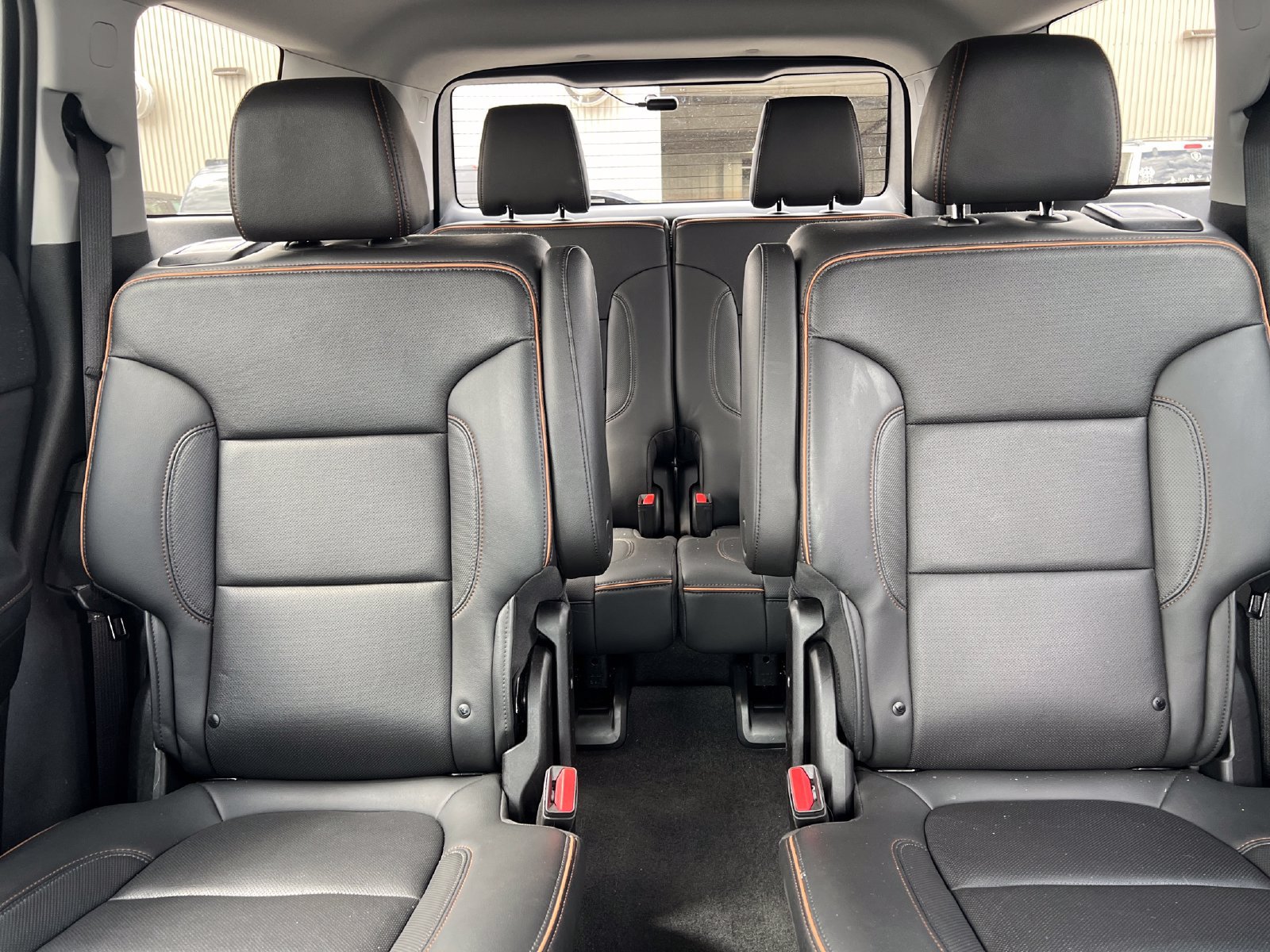 Used 2022 GMC Acadia AT4 w/ Technology Package AWD/4WD image 34