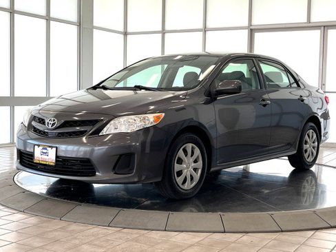 Used 2011 Toyota Corolla LE image 3