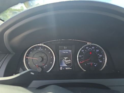 Used 2017 Toyota Camry SE FWD image 9