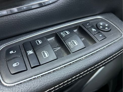 Used 2024 RAM 1500 Laramie AWD/4WD image 24