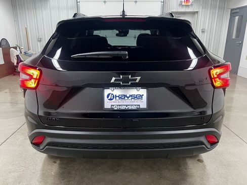 New 2026 Chevrolet Trax LT w/ Midnight Edition image 4