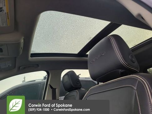 Used 2019 GMC Terrain Denali w/ Advanced Safety Package image 40