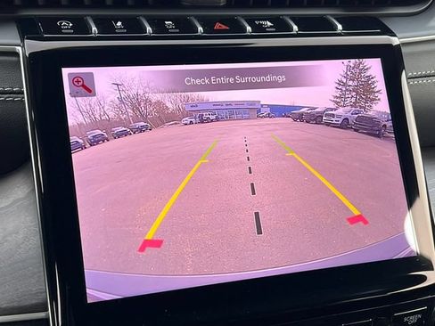 Used 2025 Jeep Grand Cherokee Limited w/ Black Appearance Package AWD/4WD image 24
