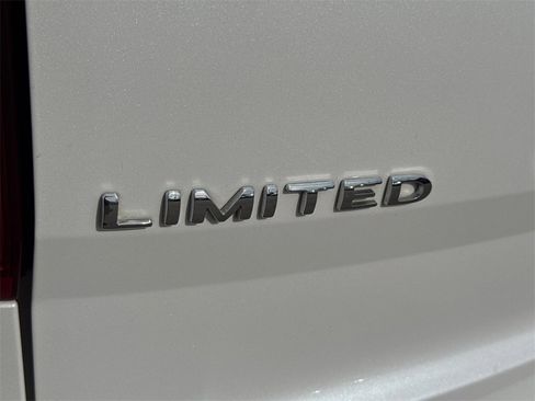 Used 2013 Ford Explorer Limited image 11