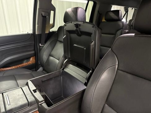 Used 2018 Chevrolet Suburban Premier AWD/4WD image 42