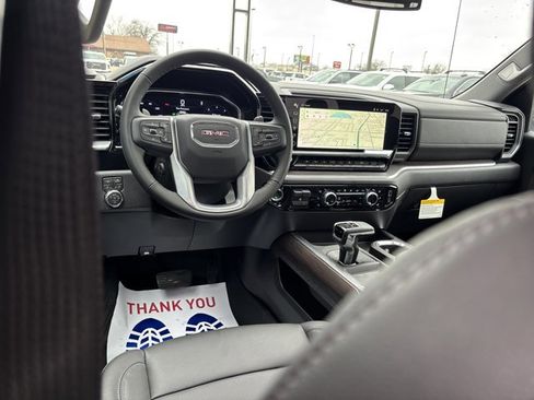 New 2026 GMC Sierra 1500 SLT image 17