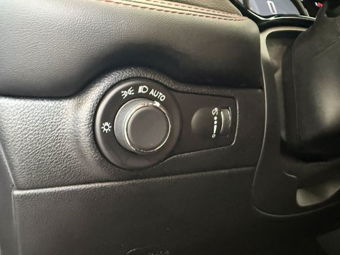 Used 2025 Dodge Durango R/T AWD/4WD image 24