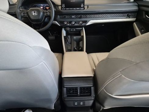 Certified 2025 Honda Accord LX image 34
