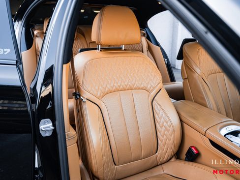 Used 2018 BMW ALPINA B7 xDrive image 47