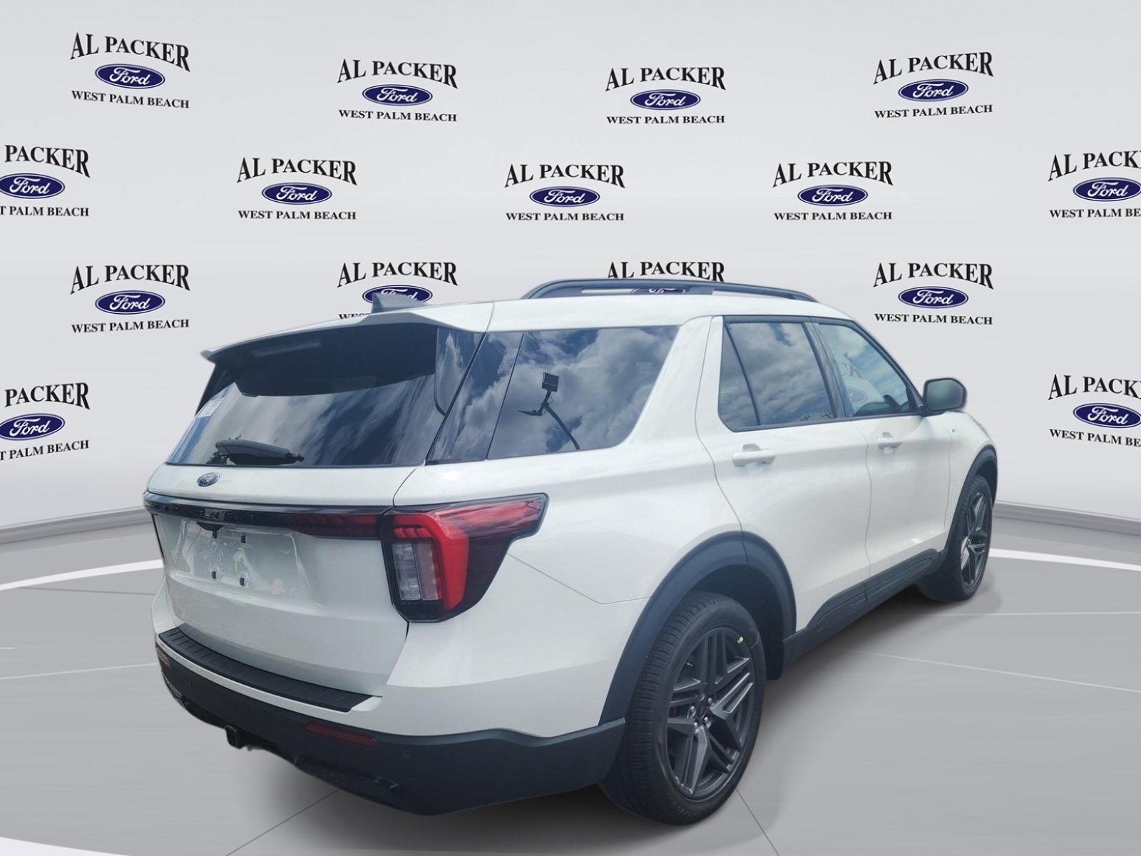 New 2026 Ford Explorer ST-Line w/ ST-Line Street Pack RWD image 5