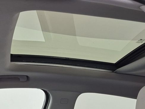 Used 2020 Chevrolet Equinox LT FWD image 28