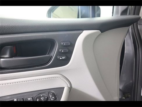 Used 2018 Honda Odyssey EX-L image 30