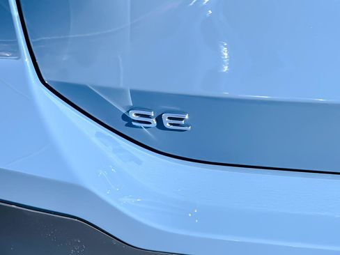 New 2026 Volkswagen Tiguan SE image 24