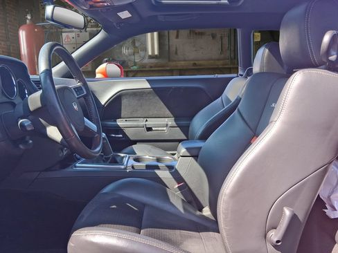 Used 2009 Dodge Challenger SRT8 w/ SRT Option Group II RWD image 15